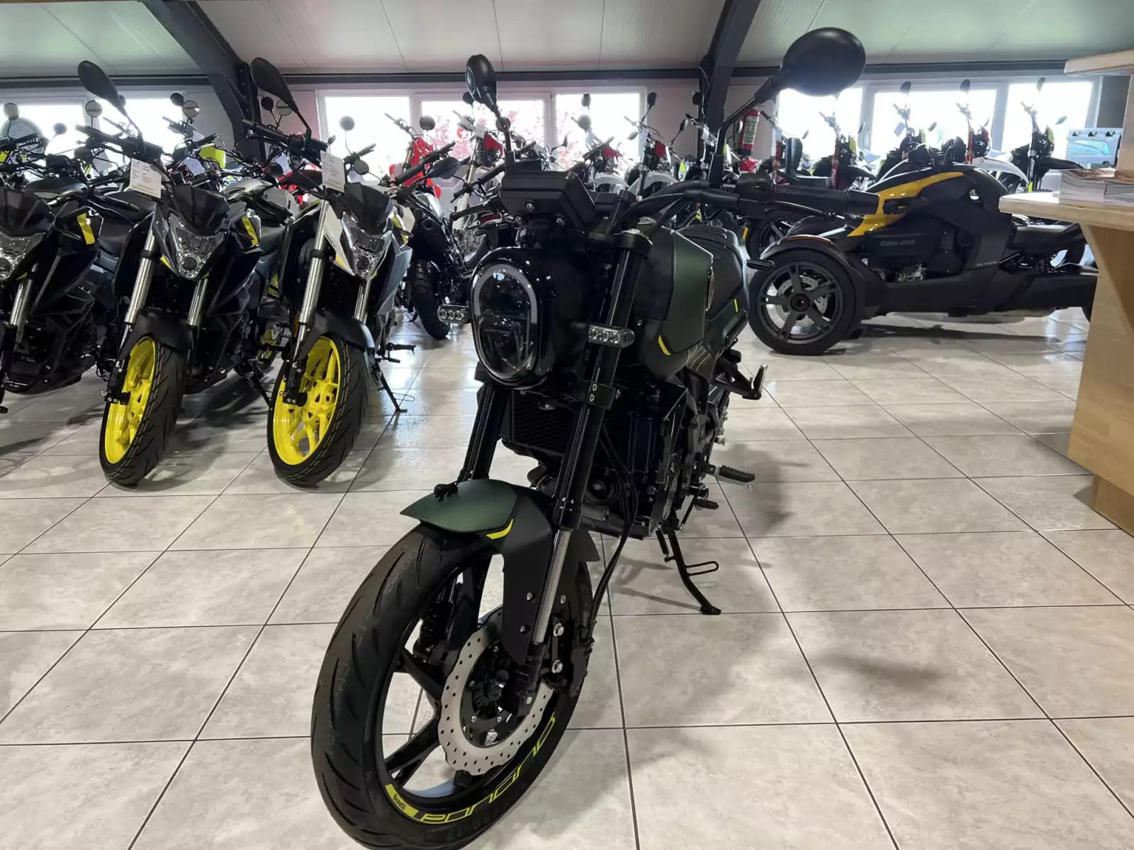 Benelli Leoncino 125 - Photo 1