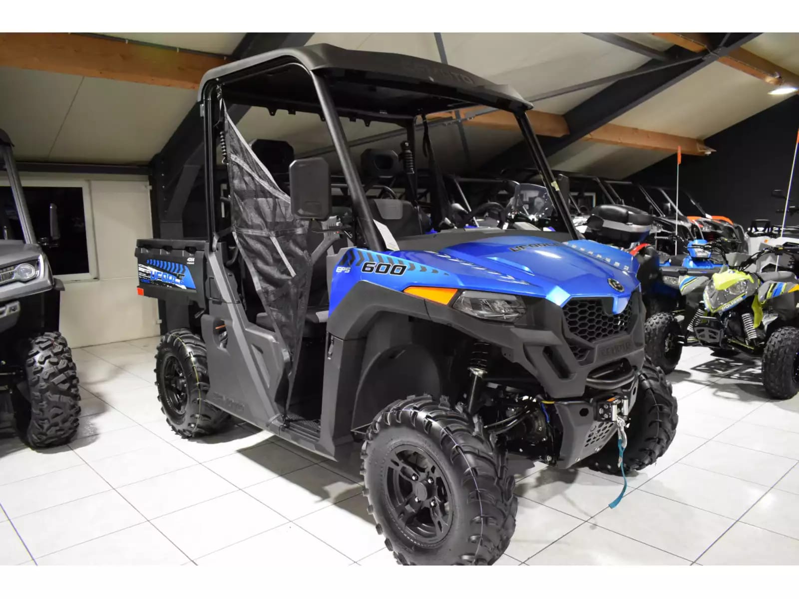 CF Moto UForce 600 Agri - Photo 1