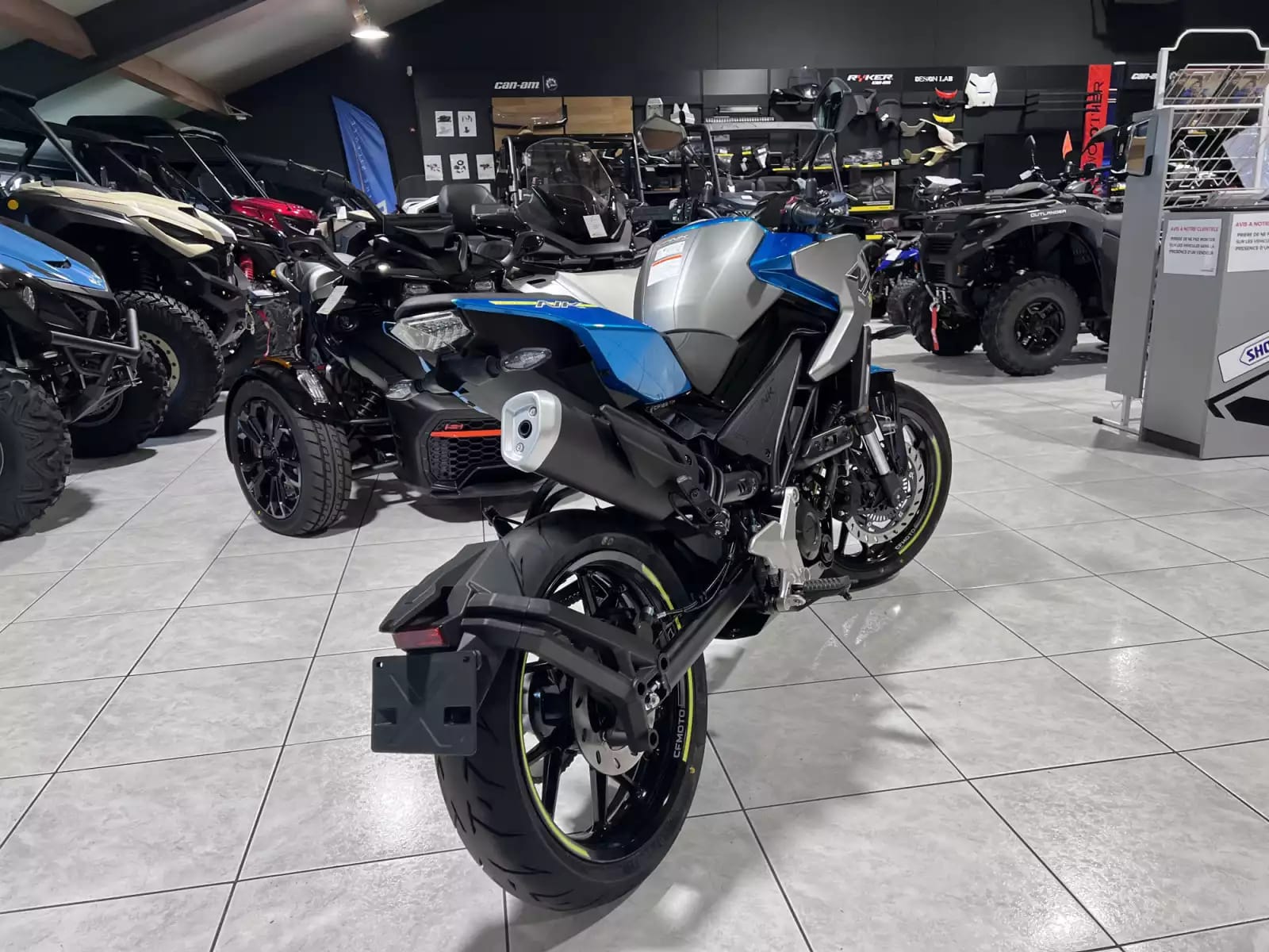 CF Moto 125 NK - Photo 1