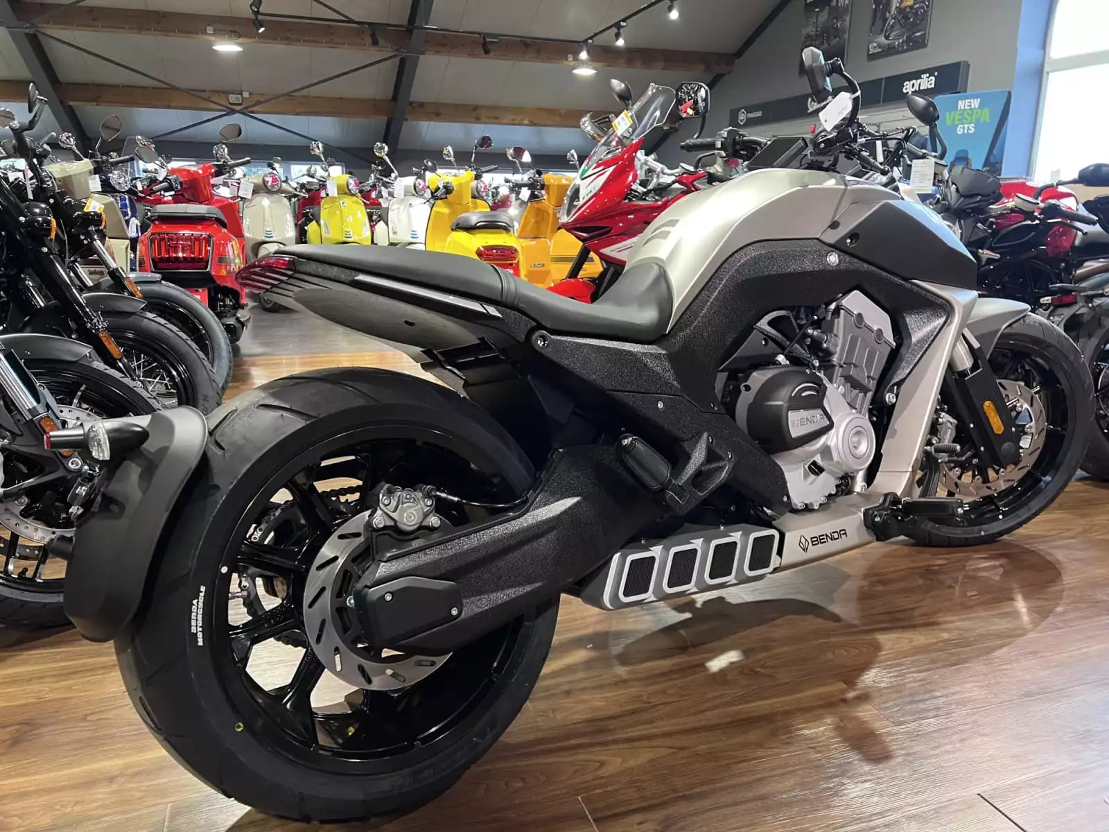 Benda LFC 700 - Photo 1