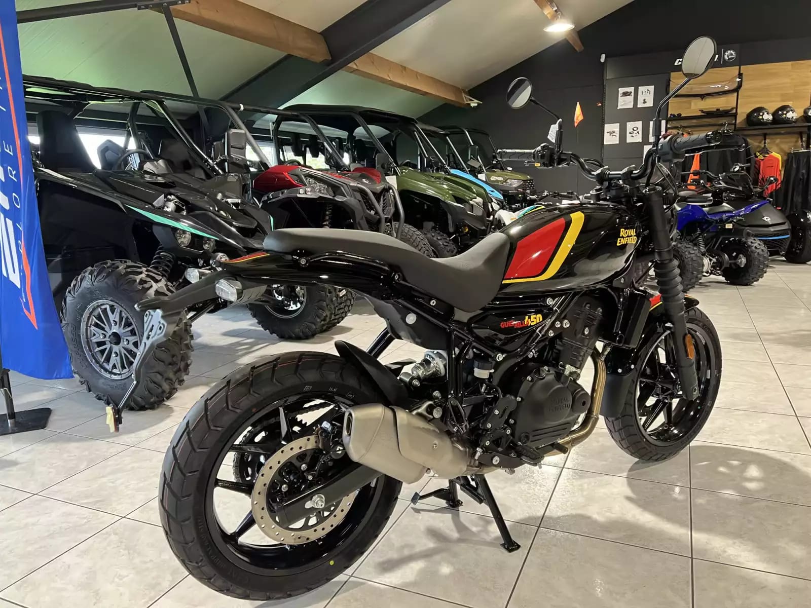 Royal Enfield Guerrilla 450 PLAYA  BLACK - Photo 1