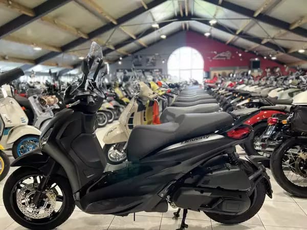 Piaggio Beverly 400 DEEP BLACK - Photo 3
