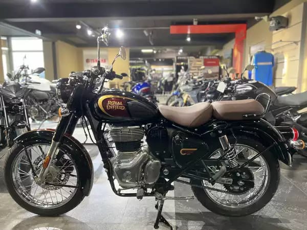Royal Enfield Classic 350 - Photo 3
