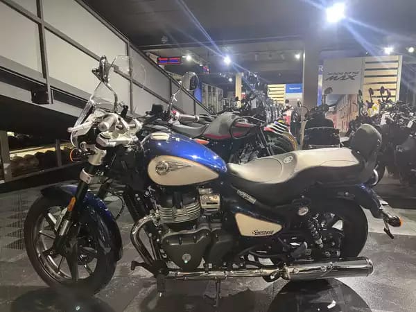 Royal Enfield Super Meteor 650 Bleu  Celestial - Photo 3