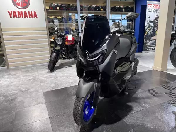 Yamaha NMAX 125 - Photo 2