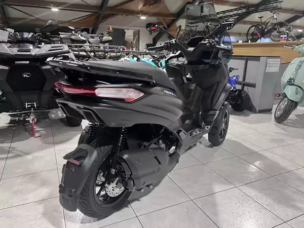 Piaggio MP3 400 SPORT - Photo 2