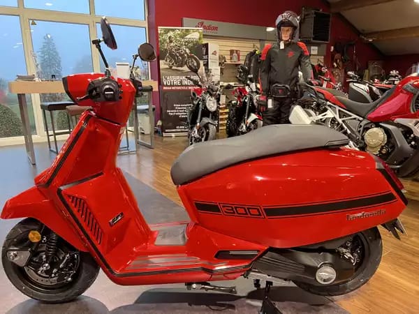 Lambretta X-300 SR - Photo 2