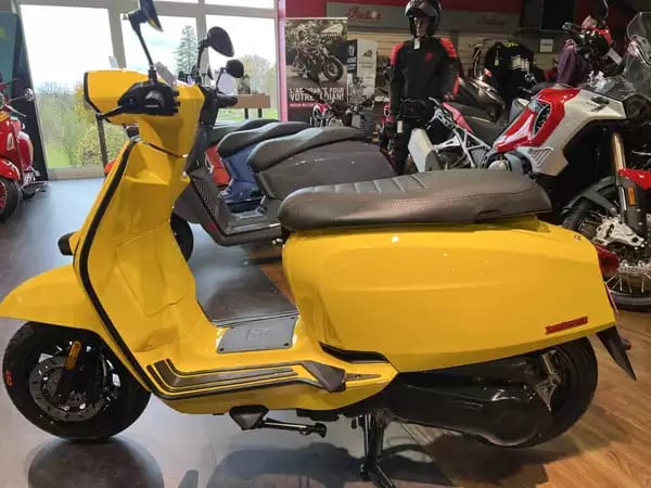 Lambretta V-125 Special - Photo 3