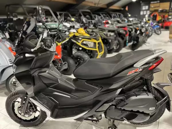 Aprilia SR 125 GT - Photo 3