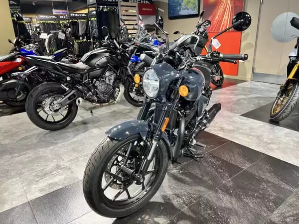 Royal Enfield Shotgun 650 sheetmetal grey - Photo 2