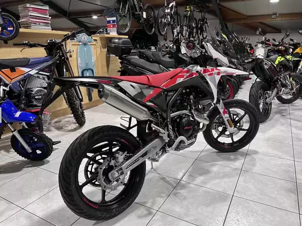 Fantic Motard 125 XMF 4T PERFORMANCE - Photo 2