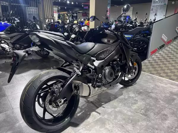 Suzuki GSX-S 1000 - Photo 2