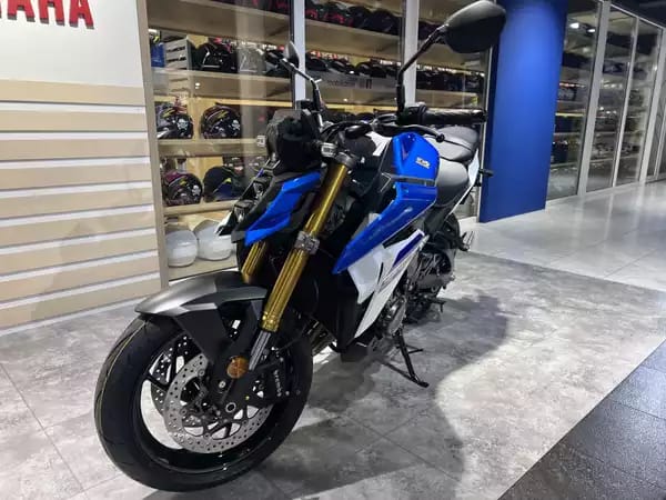Suzuki GSX-S 1000 - Photo 2