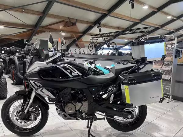 QJ Motor SRT 600 SX TOURING - Photo 3