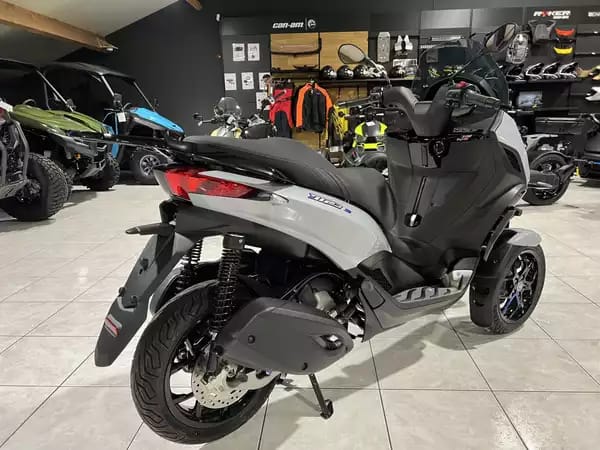 Piaggio MP3 310 - Photo 2