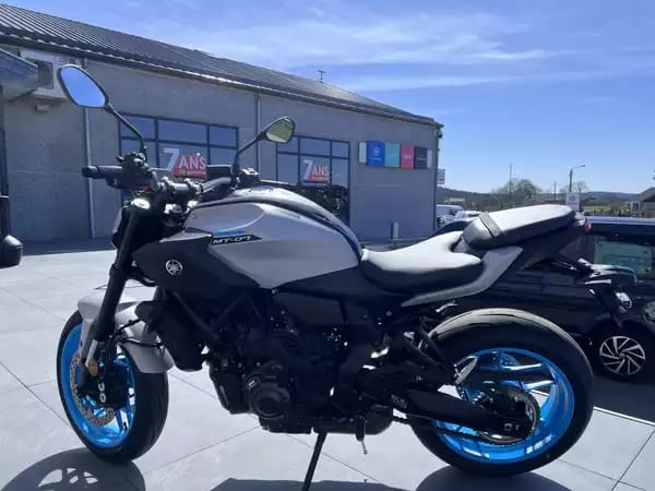 Yamaha MT-07 Y-AMT - Photo 3