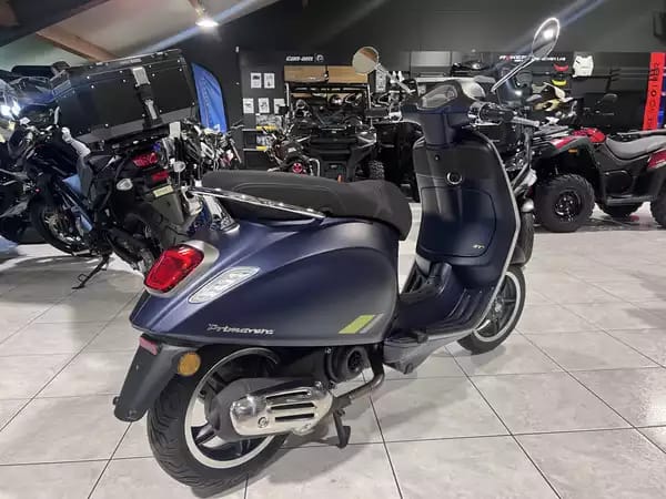 Vespa Primavera 50 TECH - Photo 2