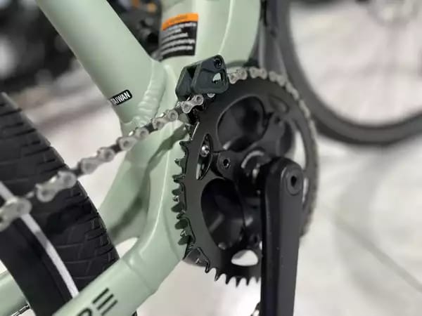 Yamaha CrossCore RC S Freins Shimano,  PW séries 70 Nm, fourche NEX / 500 Wh, 36 V, roue 27,5,  cadre allu, 23,9 Kg.  taille S - Photo 3