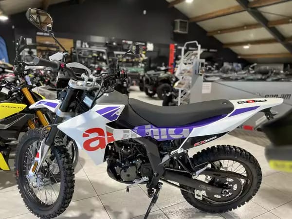 Aprilia RX 125 - Photo 3