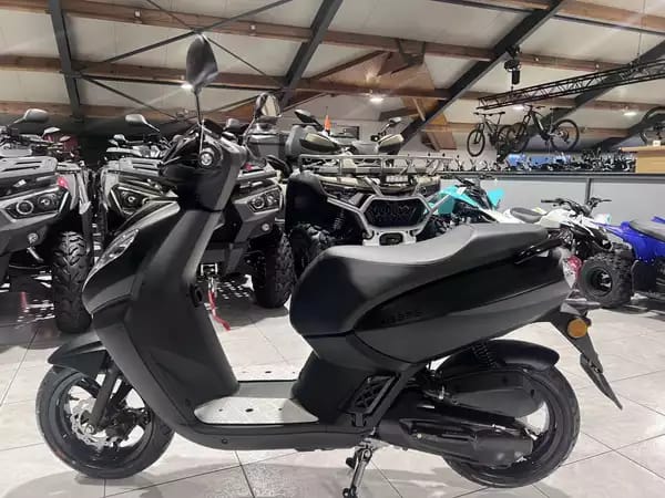 Peugeot Kisbee Black Edition CL A   25 km/h - Photo 3