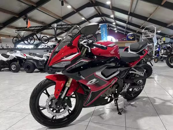 QJ Motor SRK 125 R - Photo 2