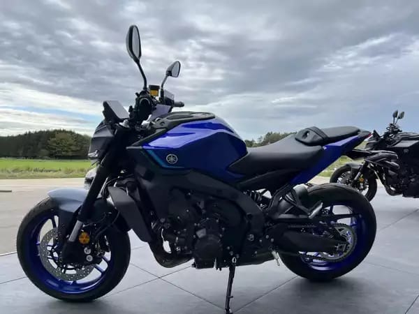 Yamaha MT-09 Y-AMT - Photo 3