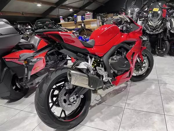 QJ Motor SRK 800 RR - Photo 2