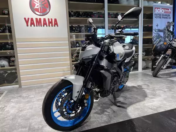 Yamaha MT-09 - Photo 2