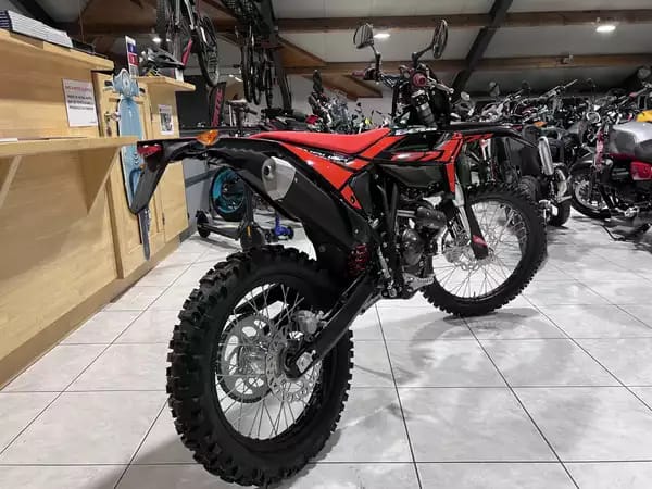 Beta RR Enduro 125 4T - Photo 2