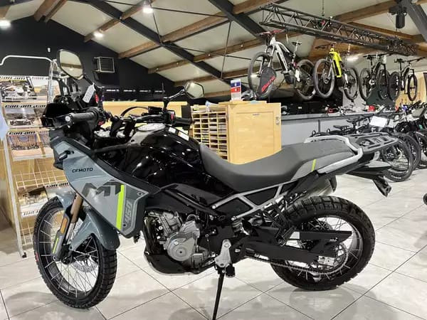 CF Moto 450 MT Pack valises + crash bars + akrapovic. - Photo 3