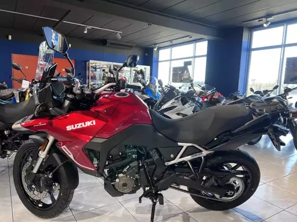 Suzuki V-Strom 800 - Photo 3