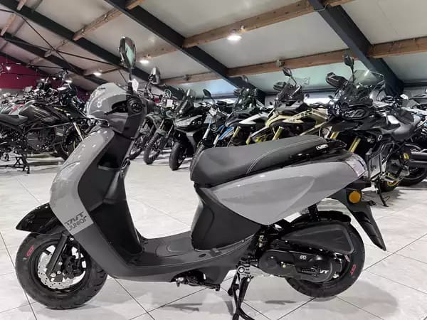 TNT Motor Junior CLASSE B 45 km/h - Photo 3