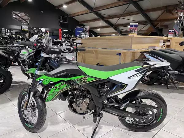 KL Motorcycle KXE Motard 125 SM ABS - Photo 3