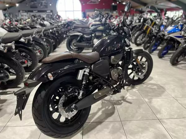 QJ Motor SRV 125 - Photo 2