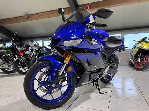 Yamaha YZF-R3 - Photo 2