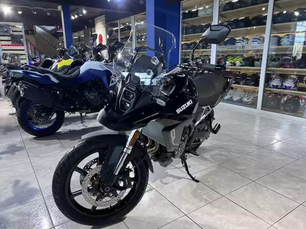 Suzuki V-Strom 800 - Photo 2