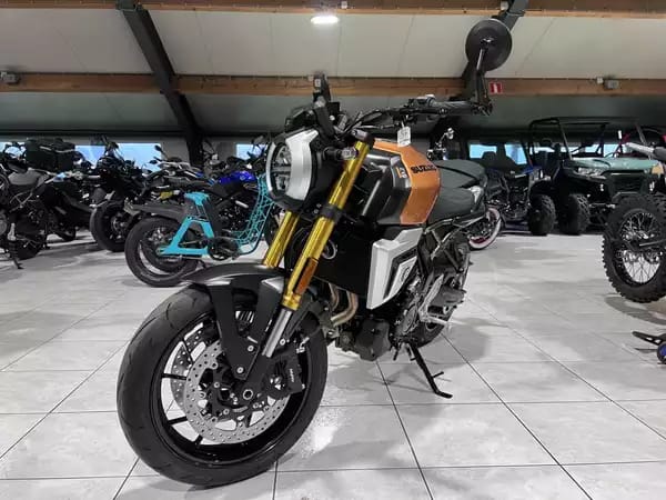 Suzuki GSX-8T - Photo 2