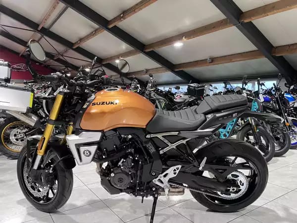 Suzuki GSX-8T - Photo 3