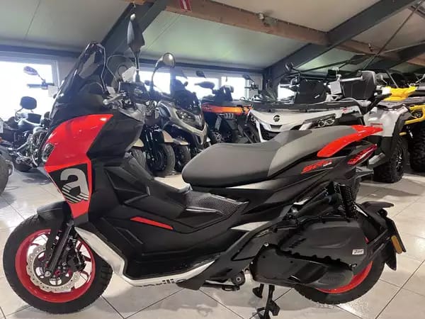 Aprilia SR 125 GT SPORT RED - Photo 3