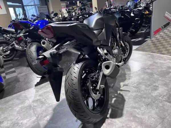 Yamaha MT-03 - Photo 2