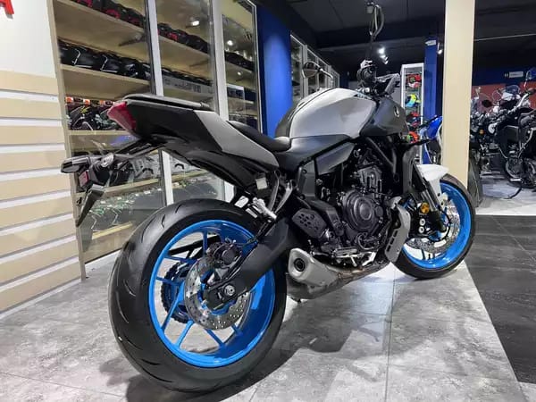 Yamaha MT-07 - Photo 2