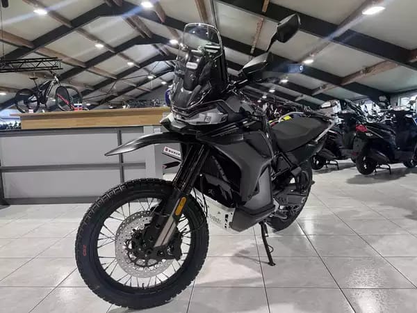 CF Moto 800 MT X - Photo 2