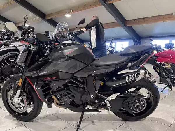 QJ Motor SRK 921 - Photo 3