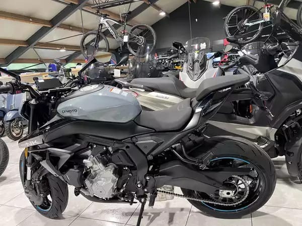 CF Moto 675 NK - Photo 3