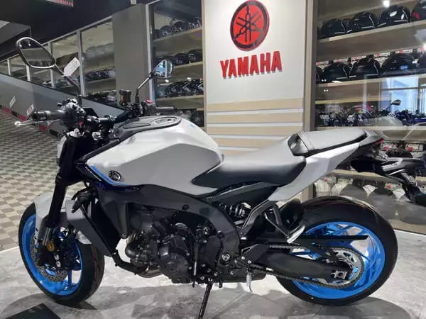 Yamaha MT-09 - Photo 3