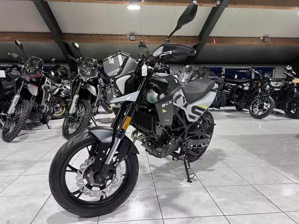 Benelli BKX 125 S - Photo 2
