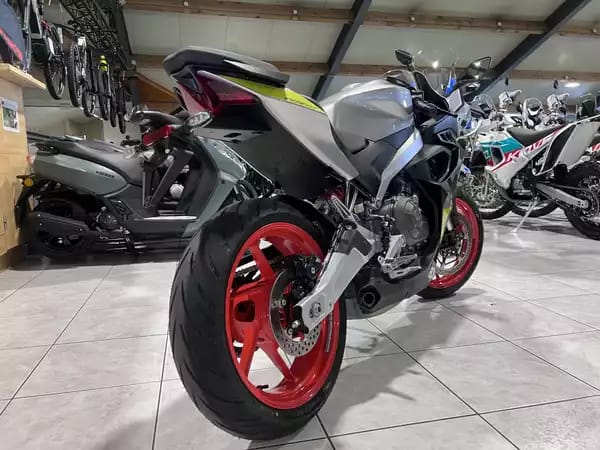 Aprilia RS 457 - Photo 2