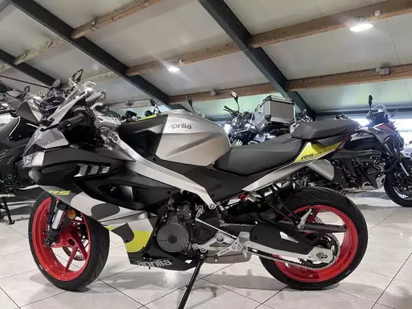 Aprilia RS 457 - Photo 3