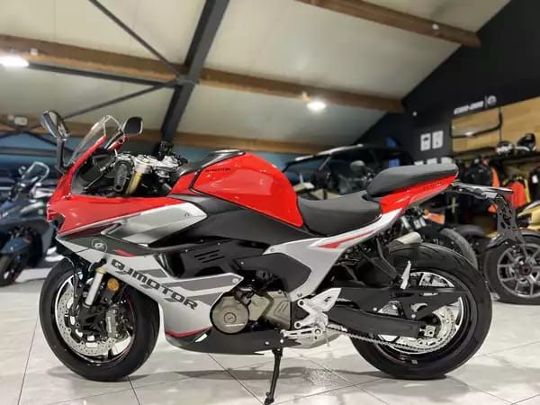 QJ Motor SRK 600 RS - Photo 3