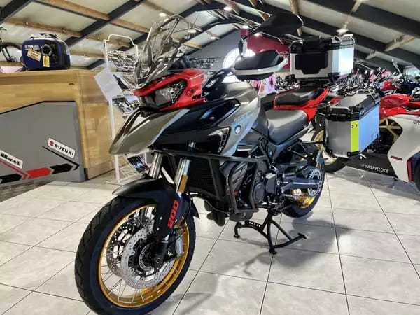 QJ Motor SRT 800 SX TOURING - Photo 2